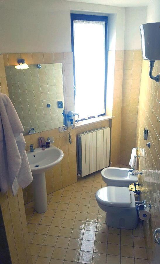 Residence Terme Di San Giacomo Sarnano Buitenkant foto